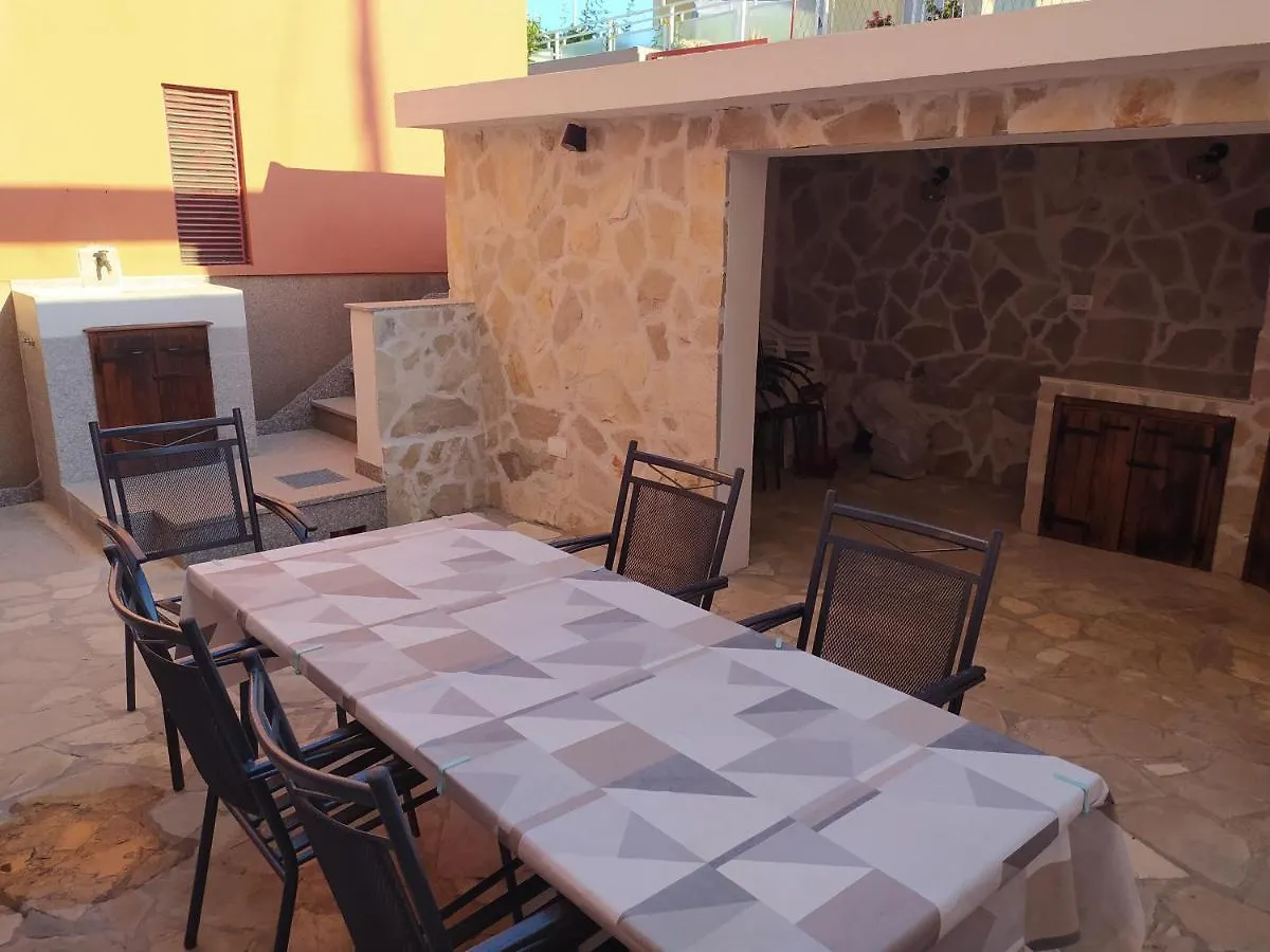 Deluxe Apartment Nika Kaštela